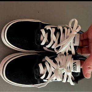 Vans - Like New ! Sz. 11